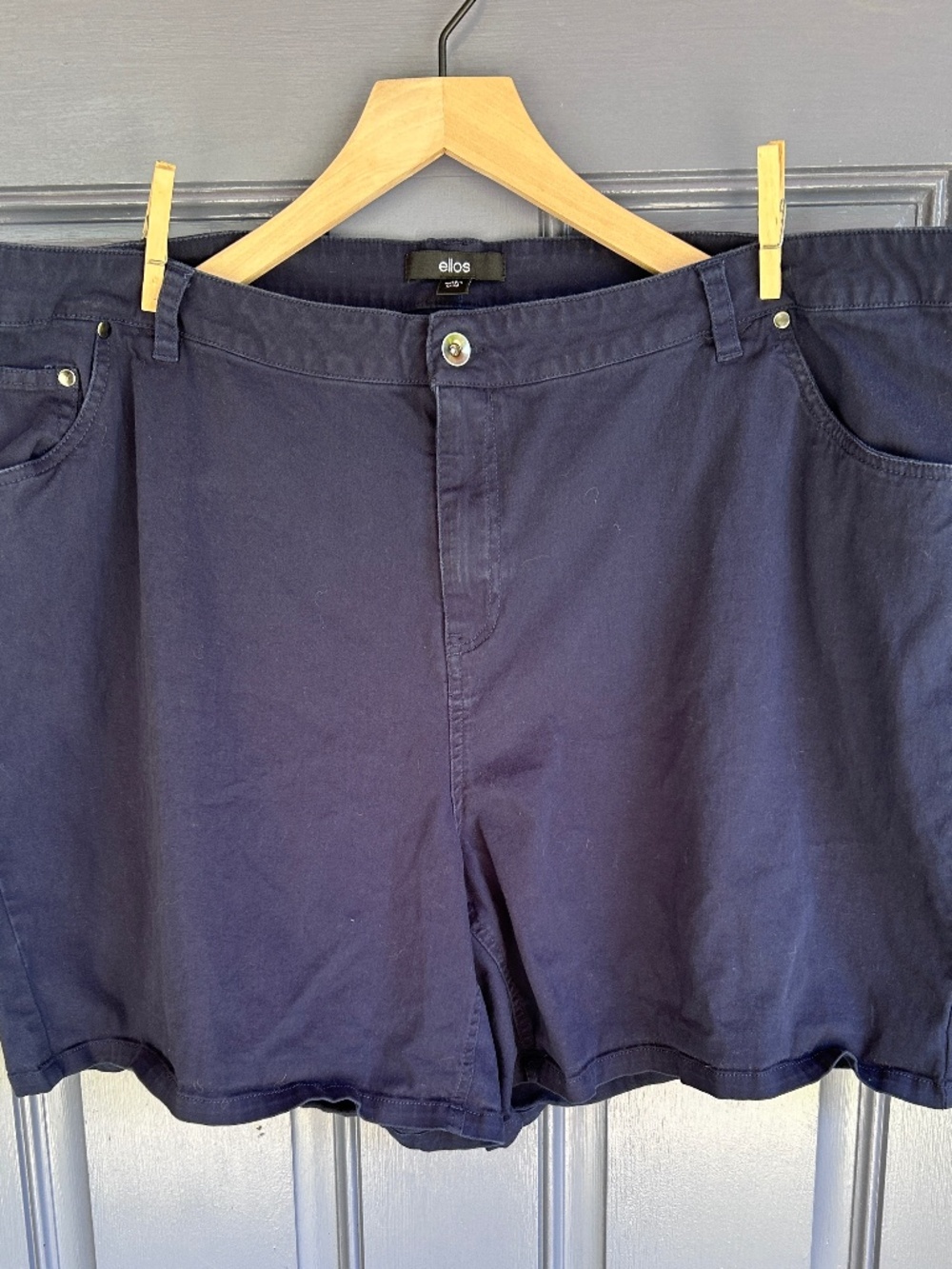 Ellos Navy Shorts, 28